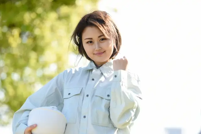 施工管理としてやる気にあふれる女性